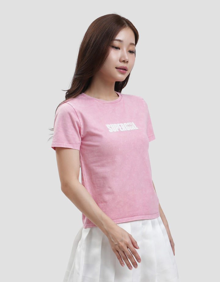 Nevada Print Wash Super Girl Wb Kaos Wanita