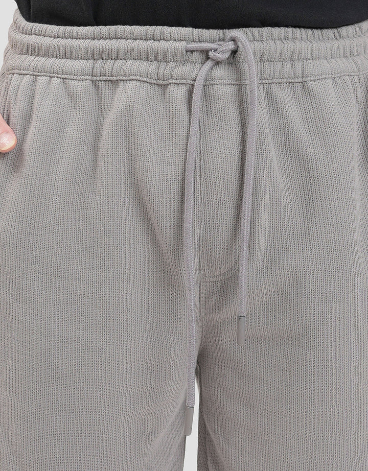 Nevada Basic Above Knee Texture Celana Pendek Pria