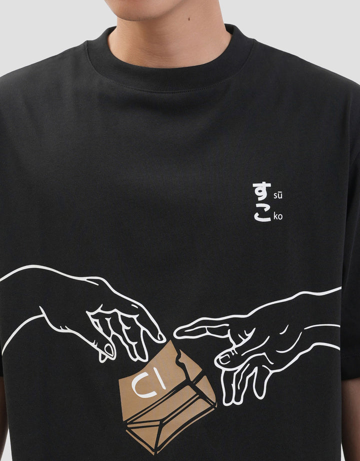 Suko Graphic Two Hand Kaos Oversize Pria
