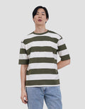 Suko Rugby Stripe Graphic Print Kerah Bulat Lengan Pendek Kaos Oversize Pria