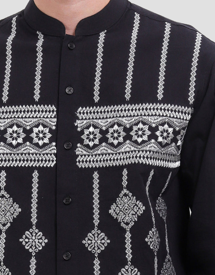 Intresse Tarangini Hitam Lengan Panjang Baju Koko Pria