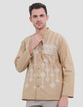 Intresse Kanaka Coklat Lengan Panjang Baju Koko Pria