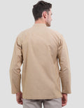 Intresse Kanaka Coklat Lengan Panjang Baju Koko Pria
