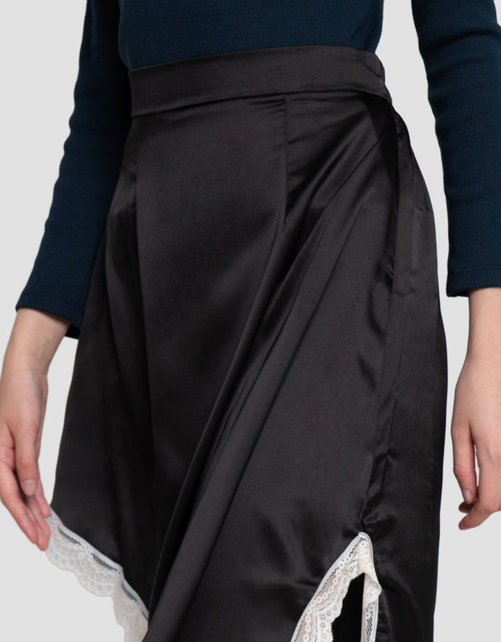 Connexion Layer Satin Stretch Assimetric Rok Midi Wanita