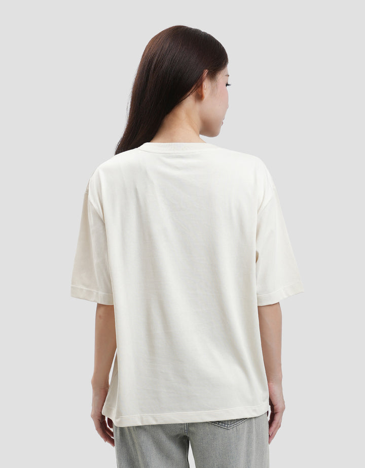 Suko Boyfriend Graphic Crop Kaos Lengan Pendek Wanita