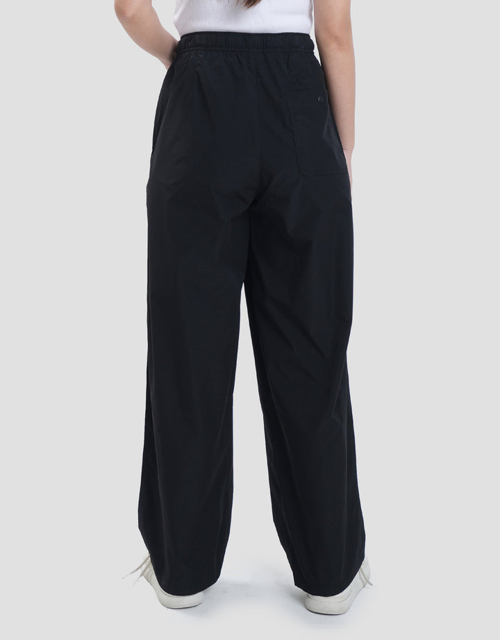 Suko Taslan-Belted Wide Leg Celana Panjang Wanita