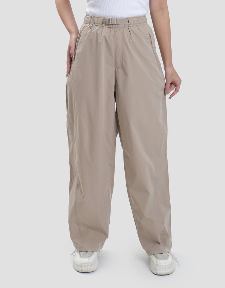 Suko Taslan-Belted Wide Leg Celana Panjang Wanita