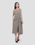 Suko Buckle Sleeveless Side Waist Buckle Gaun Midi Wanita