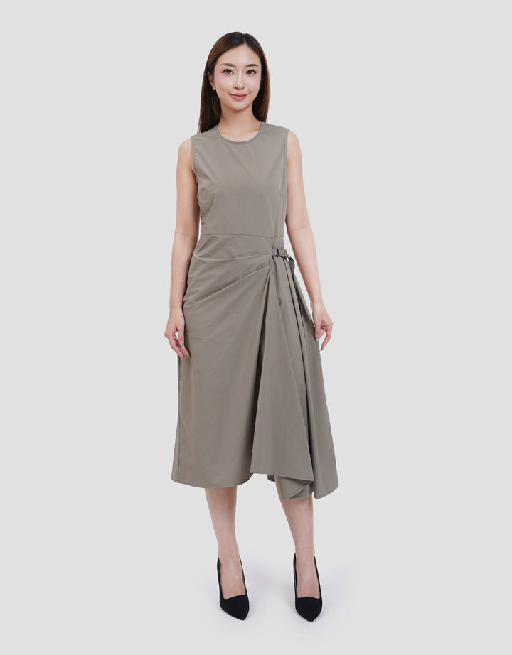 Suko Buckle Sleeveless Side Waist Buckle Gaun Midi Wanita