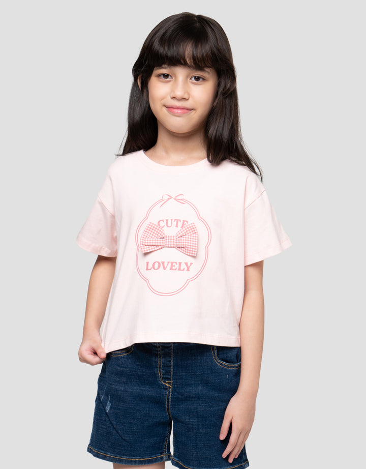 Little M Aplikasi Sweet Moment Print Kaos Anak Perempuan