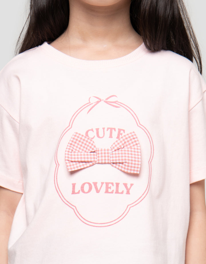 Little M Aplikasi Sweet Moment Print Kaos Anak Perempuan