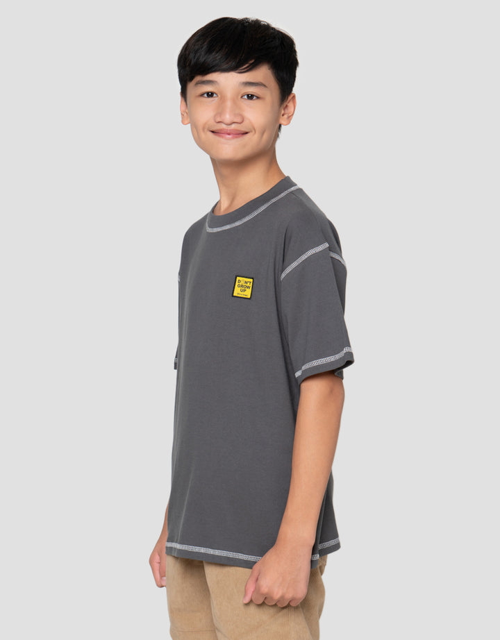 Nevada Patch Woven Label Kaos Oversize Anak Laki-Laki