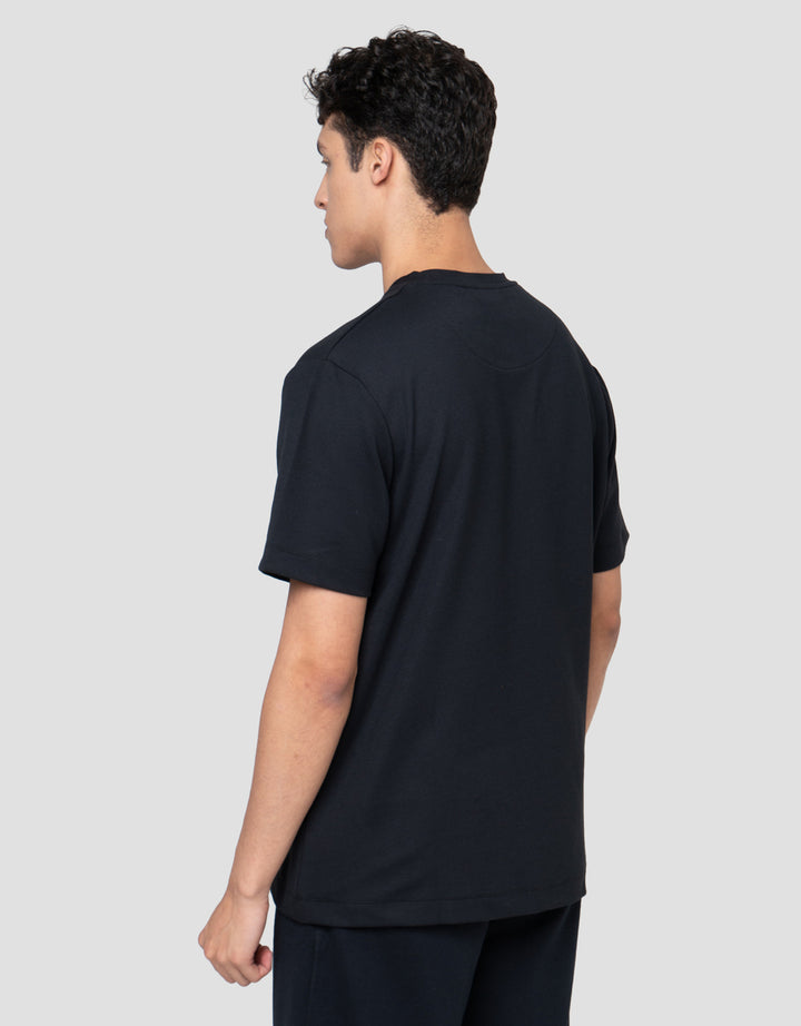 Cole Graphic Embro Running Stich Kaos Pria