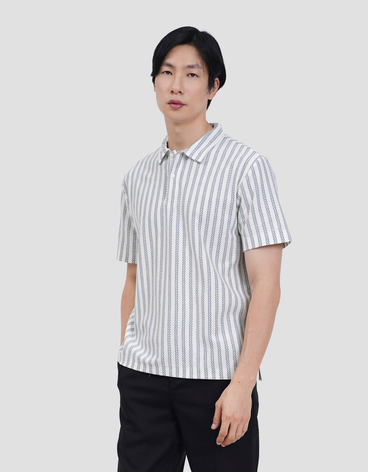 Cole Stripes Vertical Herringborn Pattern Smart Fit Kaos Polo Pria