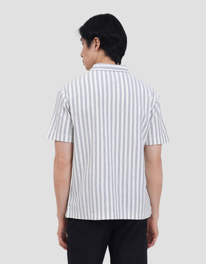 Cole Stripes Vertical Herringborn Pattern Smart Fit Kaos Polo Pria