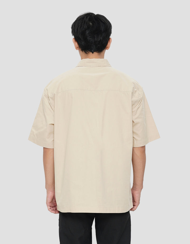 NEVADA BASIC LAFFER KEMEJA BOXY FIT PRIA
