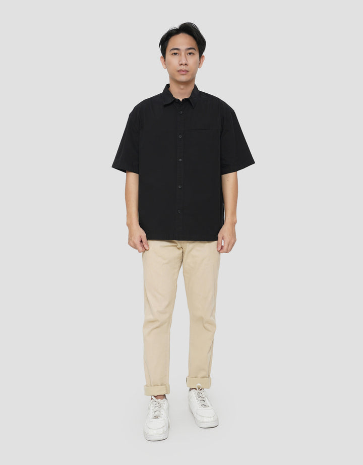 NEVADA BASIC LAFFER KEMEJA BOXY FIT PRIA