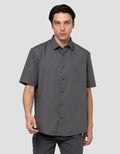 Cole Basic Solid Reg Fit Kemeja Pria