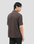 Cole Camp Colar Regular Fit Stripe Kemeja Pria