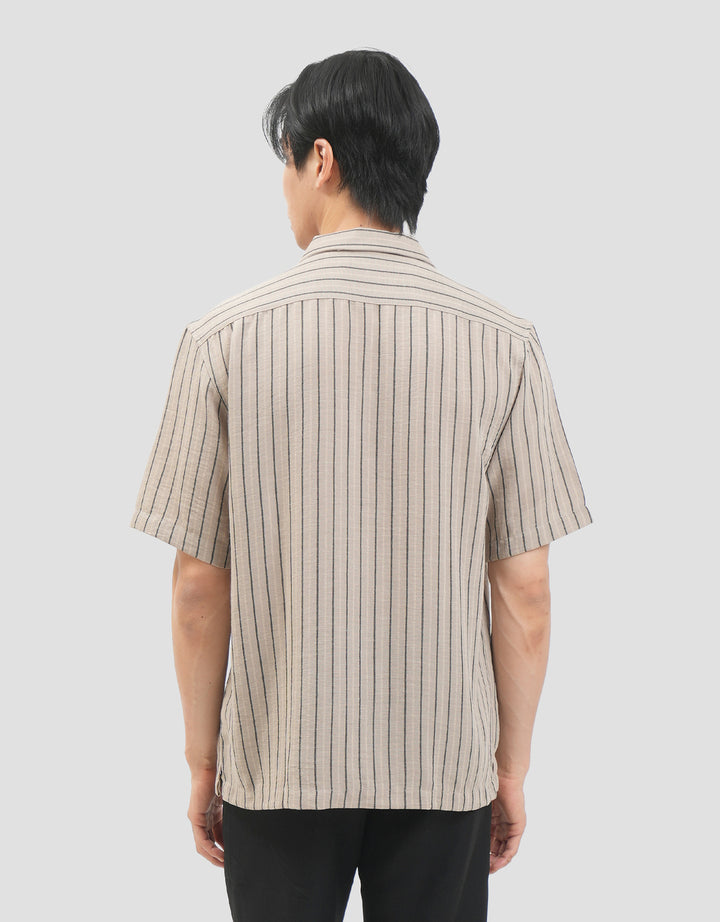 Cole Camp Colar Regular Fit Stripe Kemeja Pria