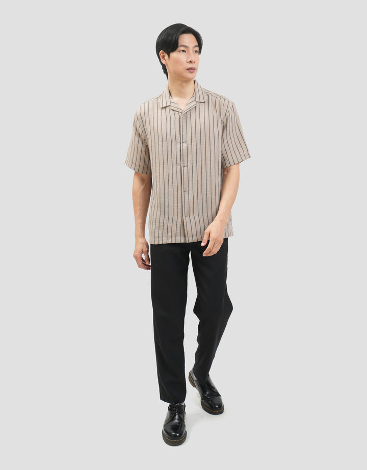 Cole Camp Colar Regular Fit Stripe Kemeja Pria