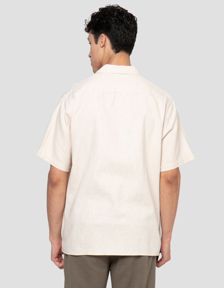 Cole Camp Colar Relax Fit Solid Linen Kemeja Pria