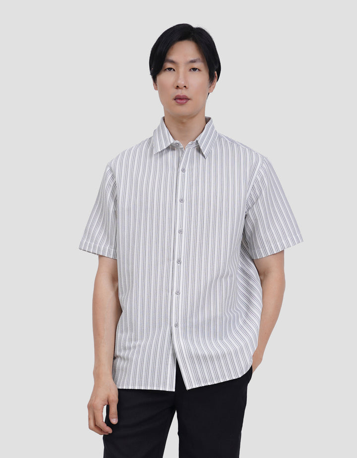 Cole Relax Sheer Sucker Stripe Kemeja Pria