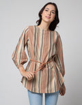 Expand Daisi Blouse Wanita