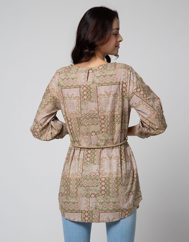Expand Aleeta Blouse Wanita