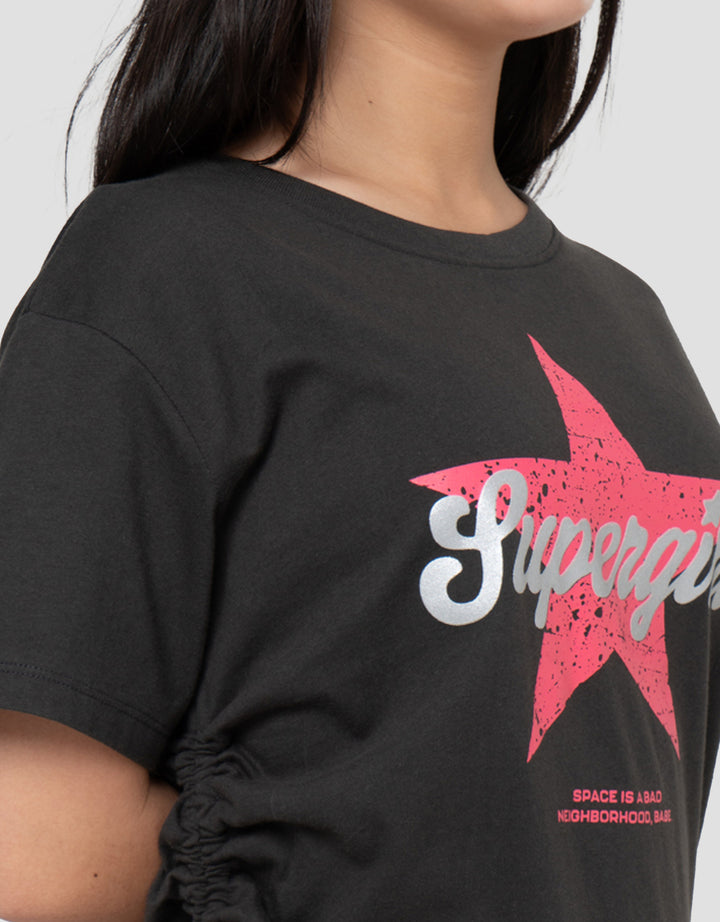 Character Supergirl Star Serut Samping Kaos Anak Perempuan