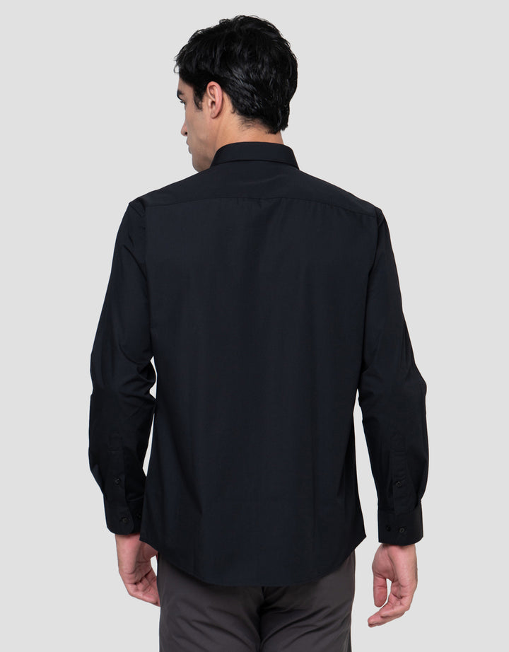 COLE BASIC SOLID SLIM KEMEJA LENGAN PANJANG PRIA