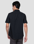 Cole Basic Solid Reguler Fit Kemeja Lengan Pendek Pria