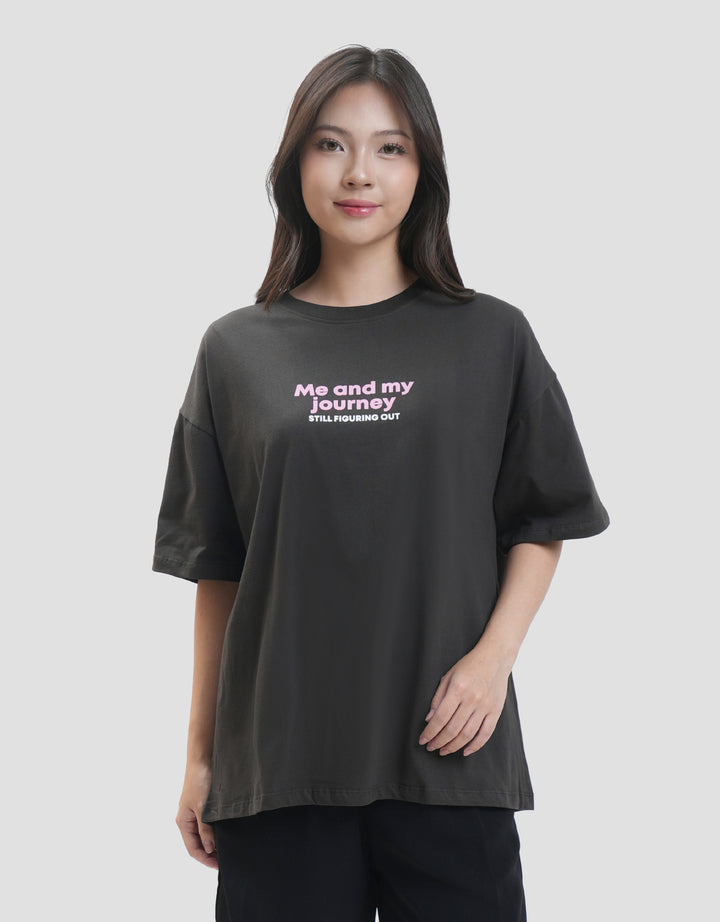 Nevada Me And My Journey Kaos Oversize Wanita