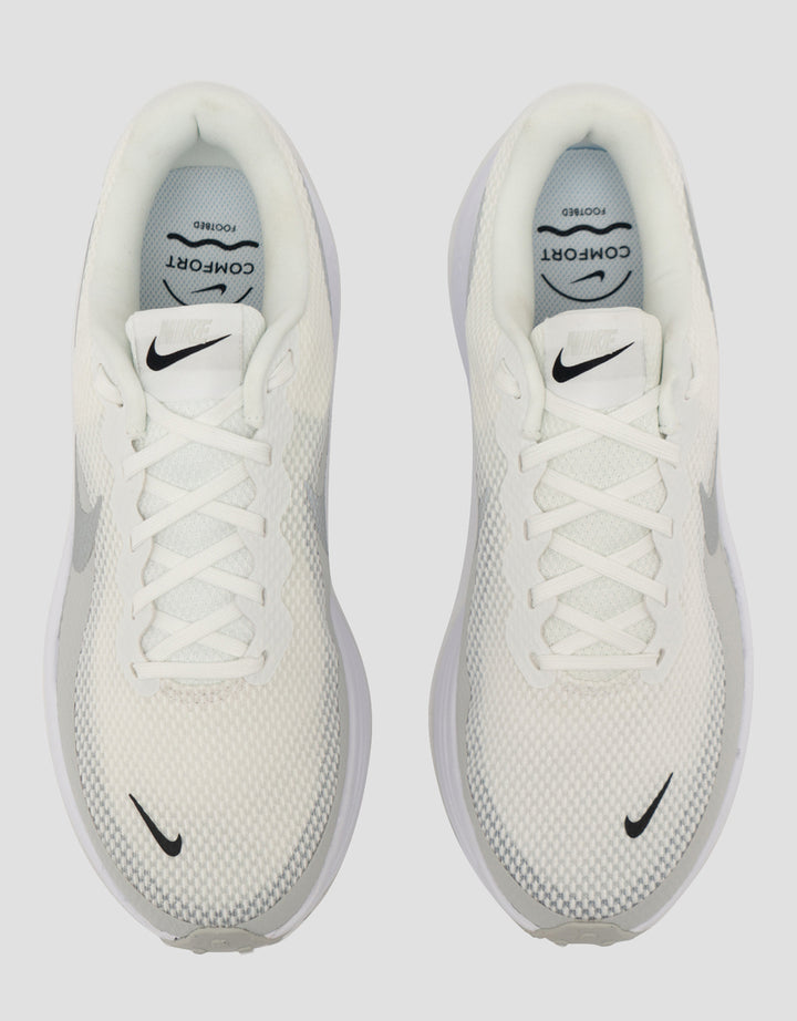 Nike Running Shoes Nike Revolution Pria