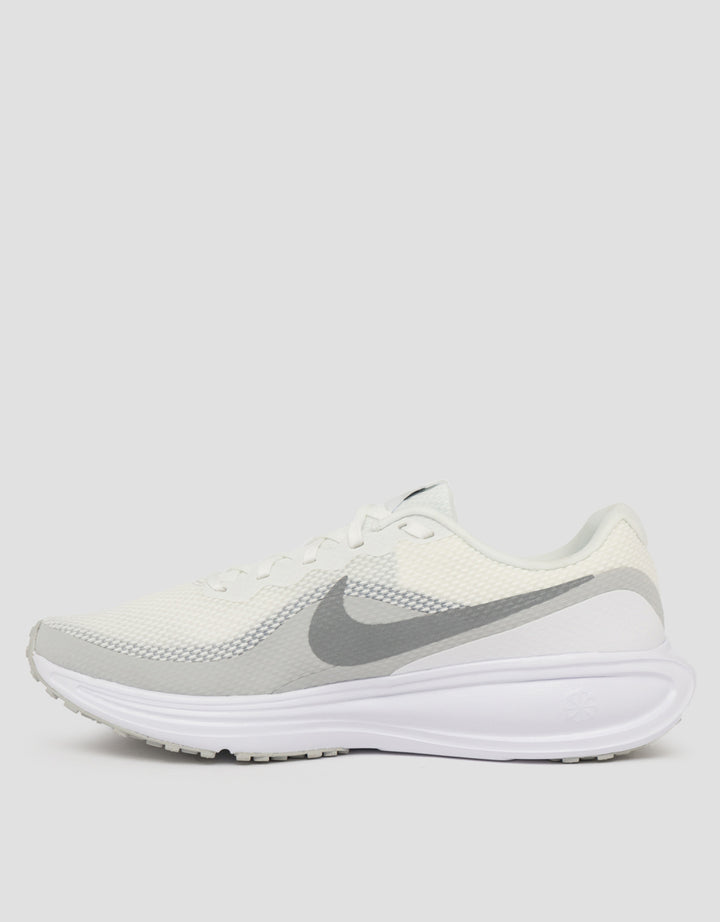 Nike Running Shoes Nike Revolution Pria