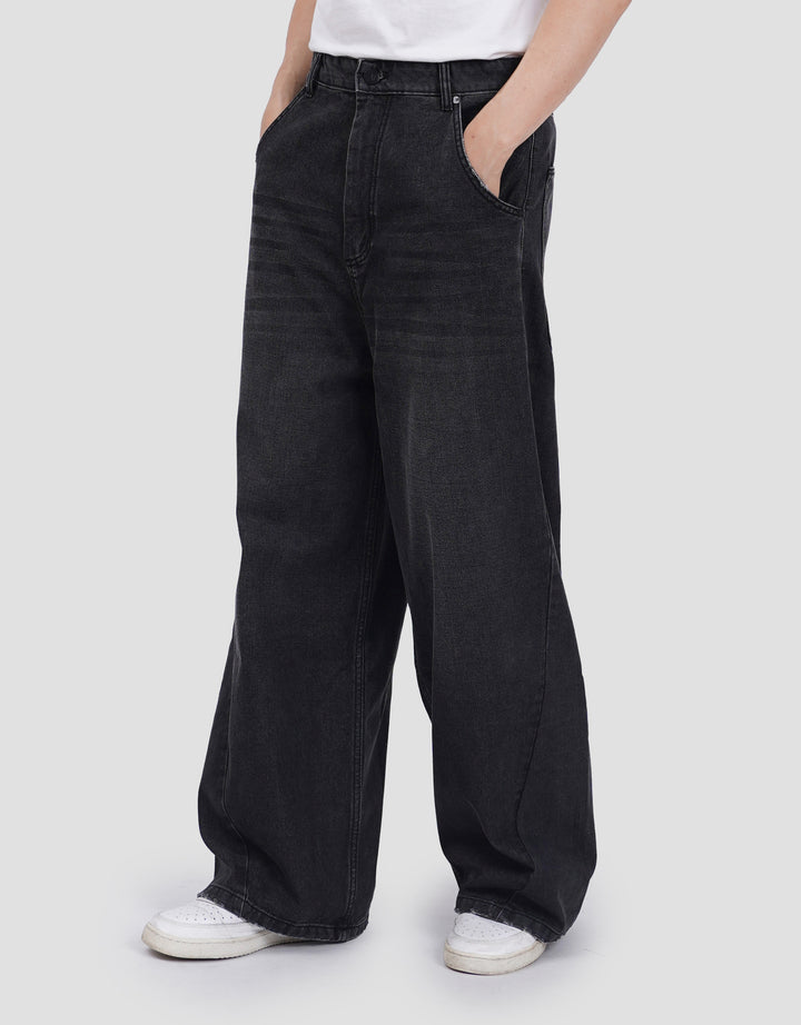 Nevada Mega Baggy Twisted Seam Celana Jeans Pria
