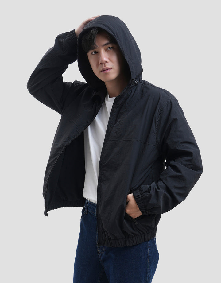 Nevada Regular Fit Cut And Sewn Zipper Jaket Pria