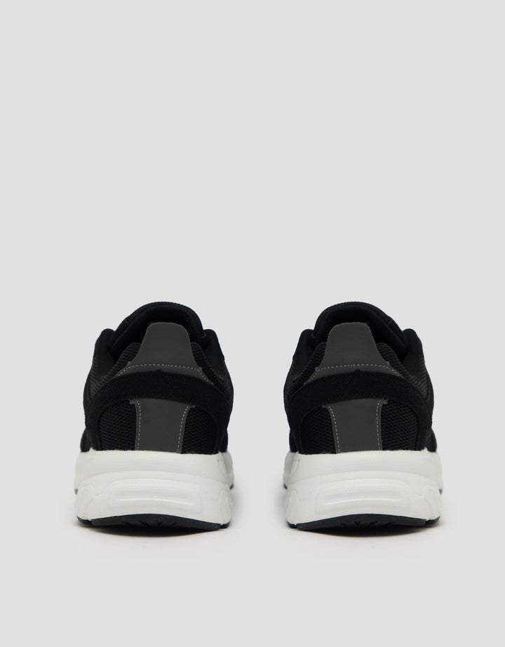 VOLO SEPATU SNEAKERS VI-AP05 PRIA
