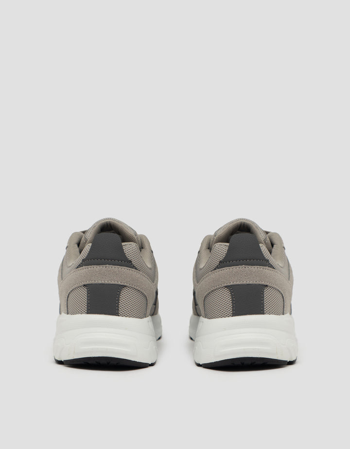 VOLO SEPATU SNEAKERS VI-AP05 PRIA