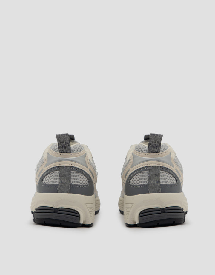 VOLO SEPATU SNEAKERS VI-RNR01 PRIA