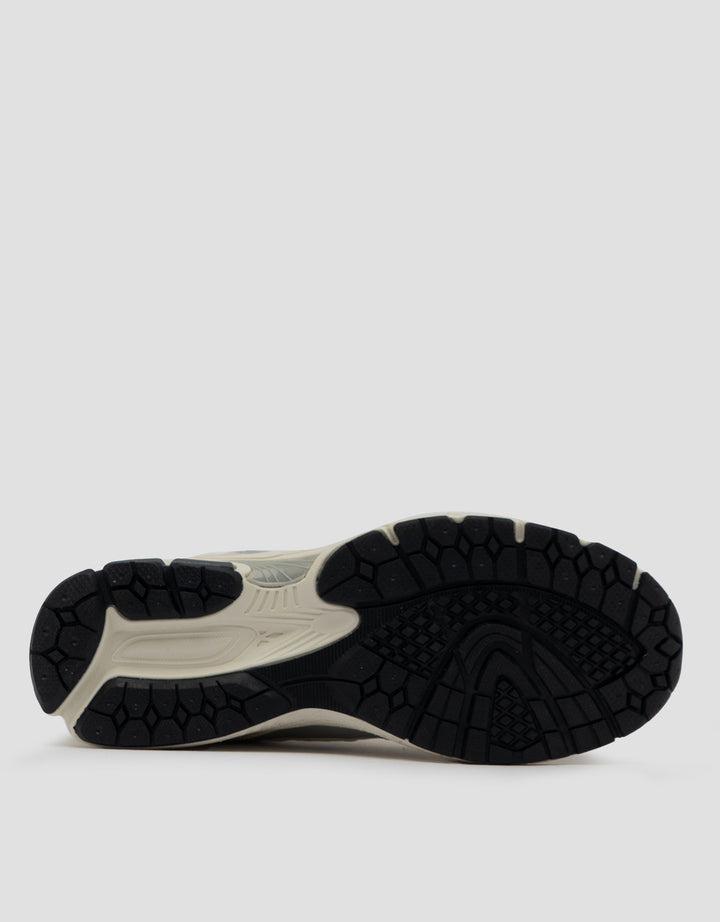 VOLO SEPATU SNEAKERS VI-RNR01 PRIA