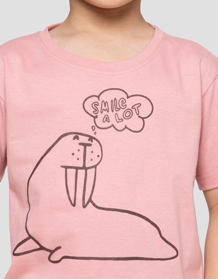 Little M Outline Smile A Lot Print Kaos Anak Laki-laki