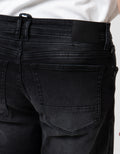 NEVADA TAPERED BASIC CELANA JEANS PRIA