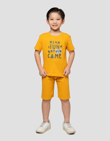 LITTLE M PRINT HAVE FUN AT CAMP PAKAIAN SETELAN ANAK LAKI-LAKI