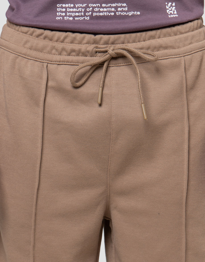 NEVADA ABOVE KNEE PLEATS CELANA PENDEK PRIA