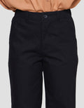 Details Straight Fit Leg Celana Panjang Wanita