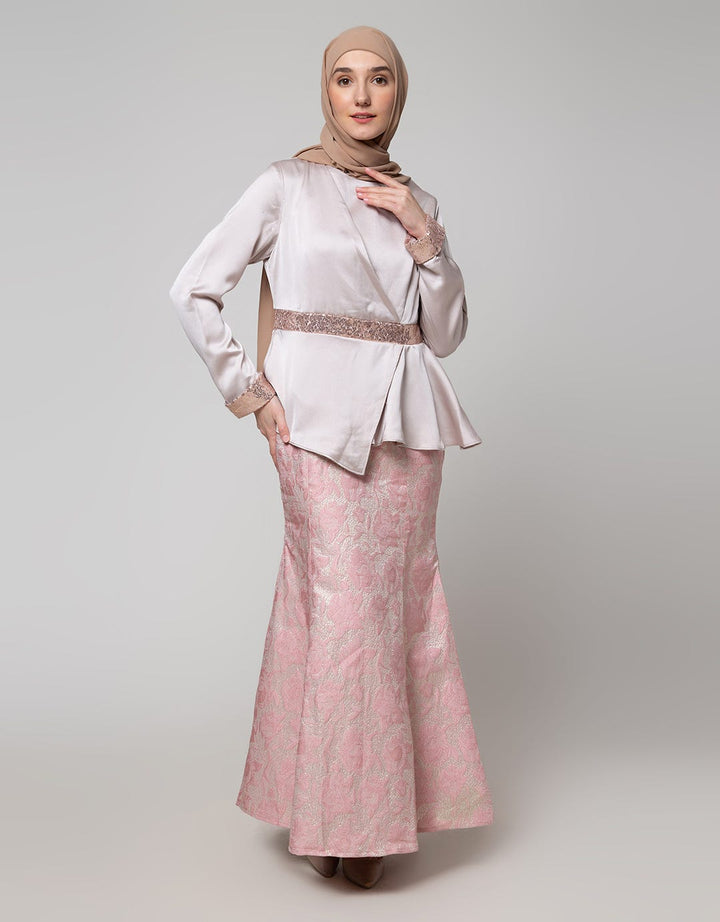 Cardinal Femme Gamis Lipit Asimetris