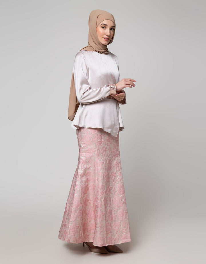 Cardinal Femme Gamis Lipit Asimetris