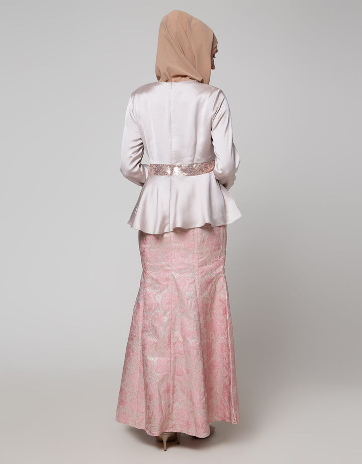 Cardinal Femme Gamis Lipit Asimetris
