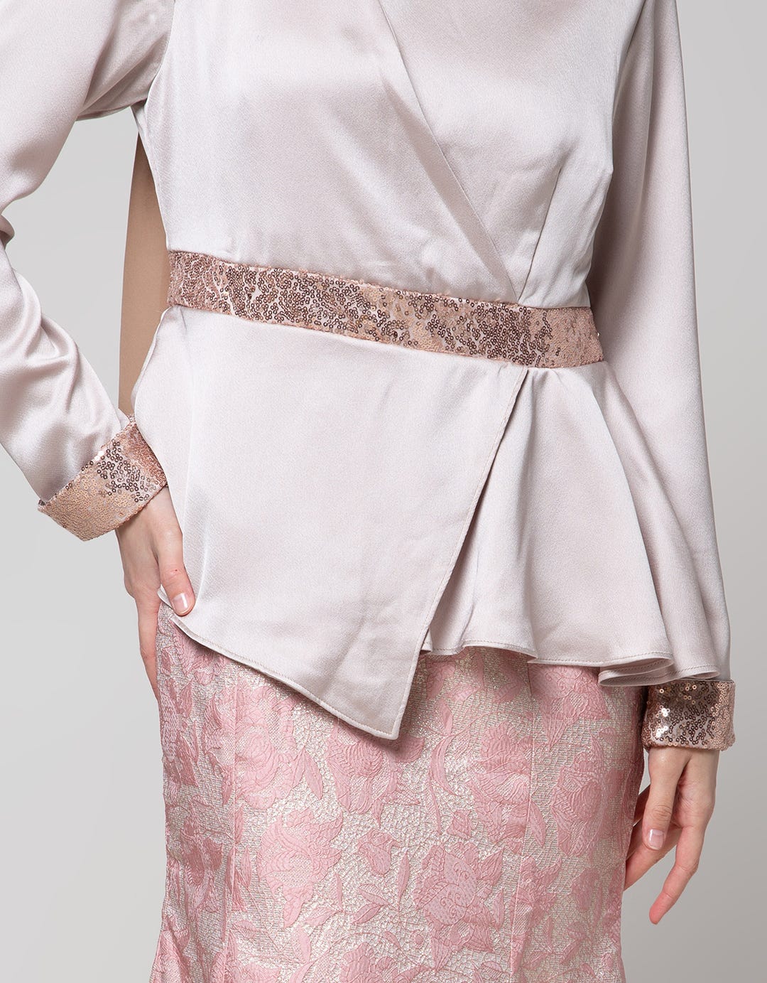 Cardinal Femme Gamis Lipit Asimetris